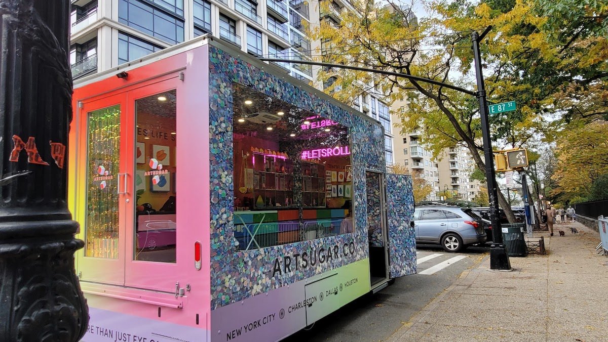Glass Wall Display Trucks LED Display Manufacturer in China EagerLED Glass Wall Display Trucks