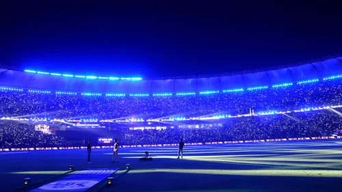 ‌360-degree circular LED screens in IPL