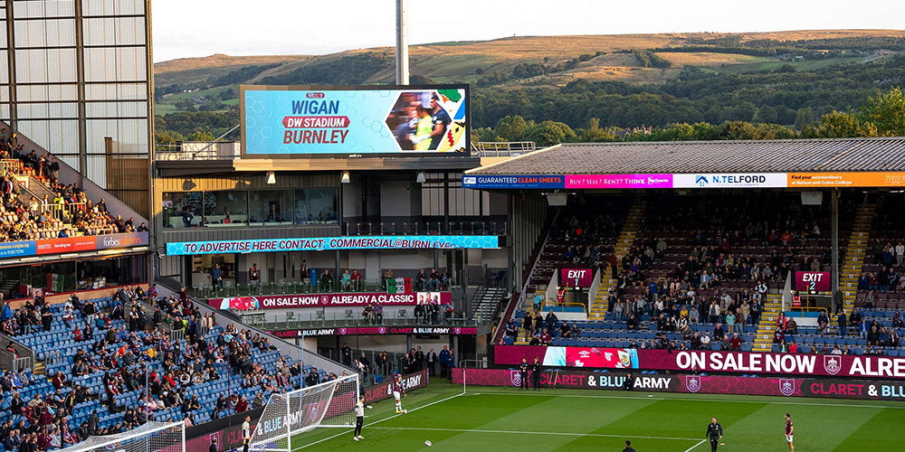 NovaStar MCTRL1600Sports Arenas Main Side Screens LED Display Manufacturer in China EagerLED