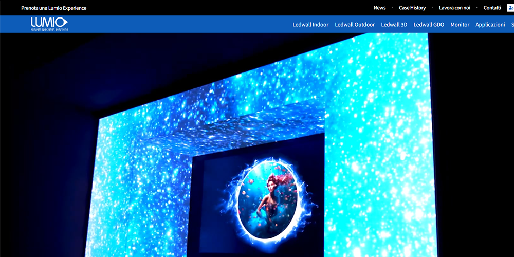 11 LUMIO Italia SrlLED Screen Manufacturer LED Display Manufacturer in China EagerLED Blue LED wall installation with a central display showing a circular underwater image