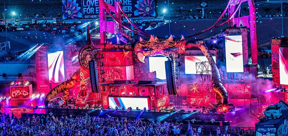 Stage LED Screen1 LED Display Manufacturer in China EagerLED Large Stage LED Screen installation at a live concert with vertical LED panels