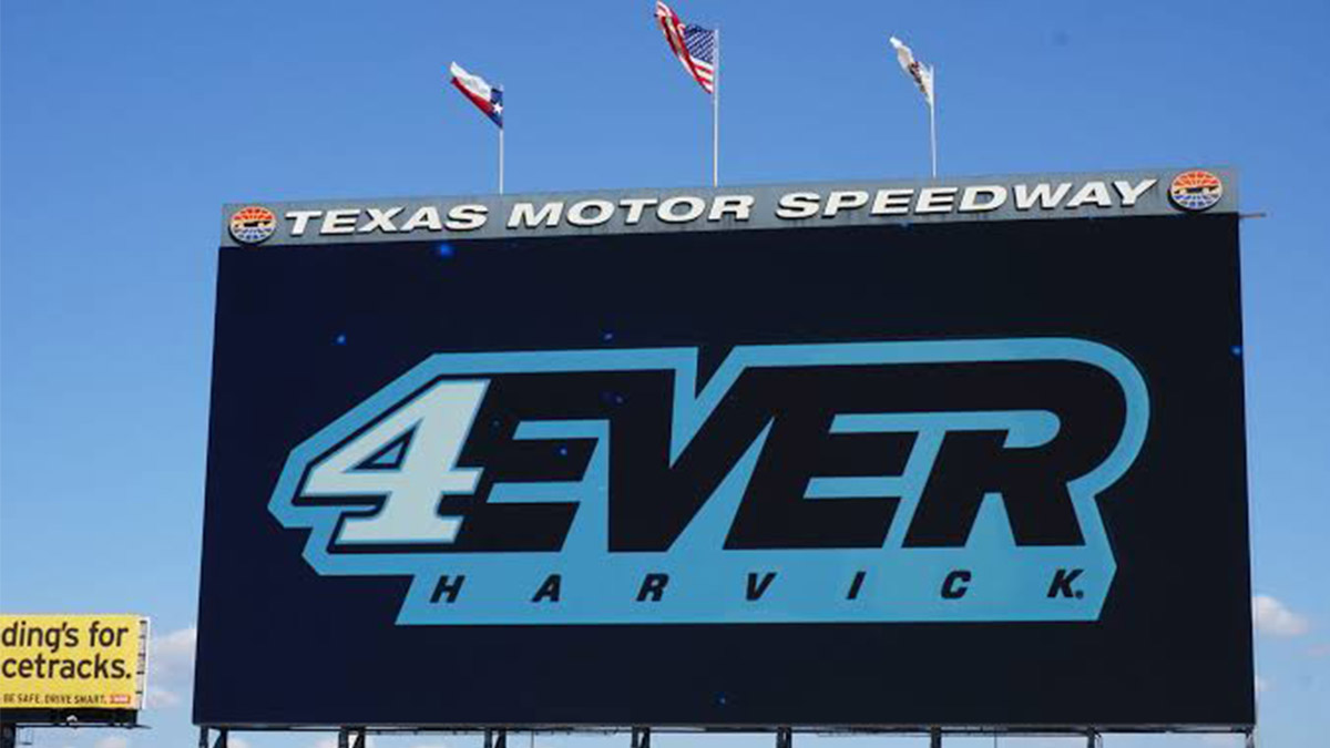 Texas Motor Speedway Big Hoss TV Biggest LED Screen Project LED Display Manufacturer in China EagerLED Billboard at Texas Motor Speedway displaying the blue 4EVER HARVICK graphic against a clear sky